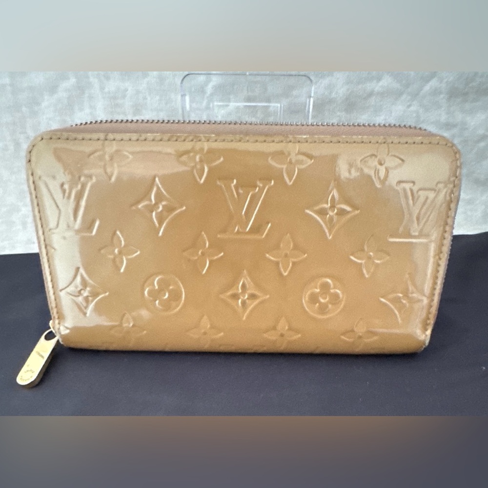 Louis Vuitton Brown Monogram Embossed Vernis Leather Wallet - Picture 2 of 15